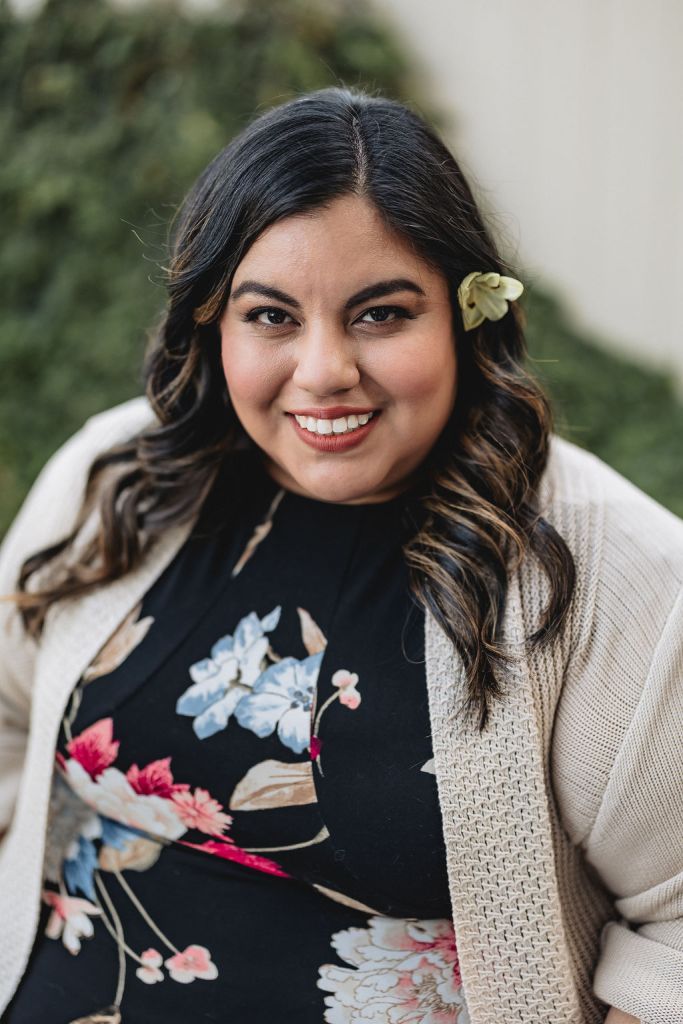 Jennifer van Alstyne with a flower in her hair